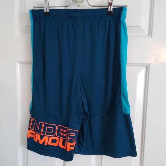 Boys Under Armour shorts, sz XL - Picture 2 of 5